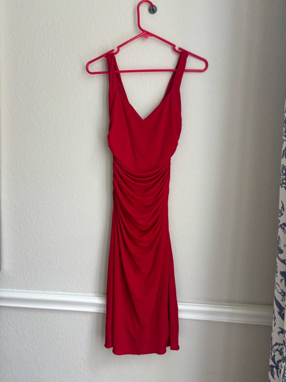 Laundry By Shelli Segal Red Ruched V-Neck Midi Dress